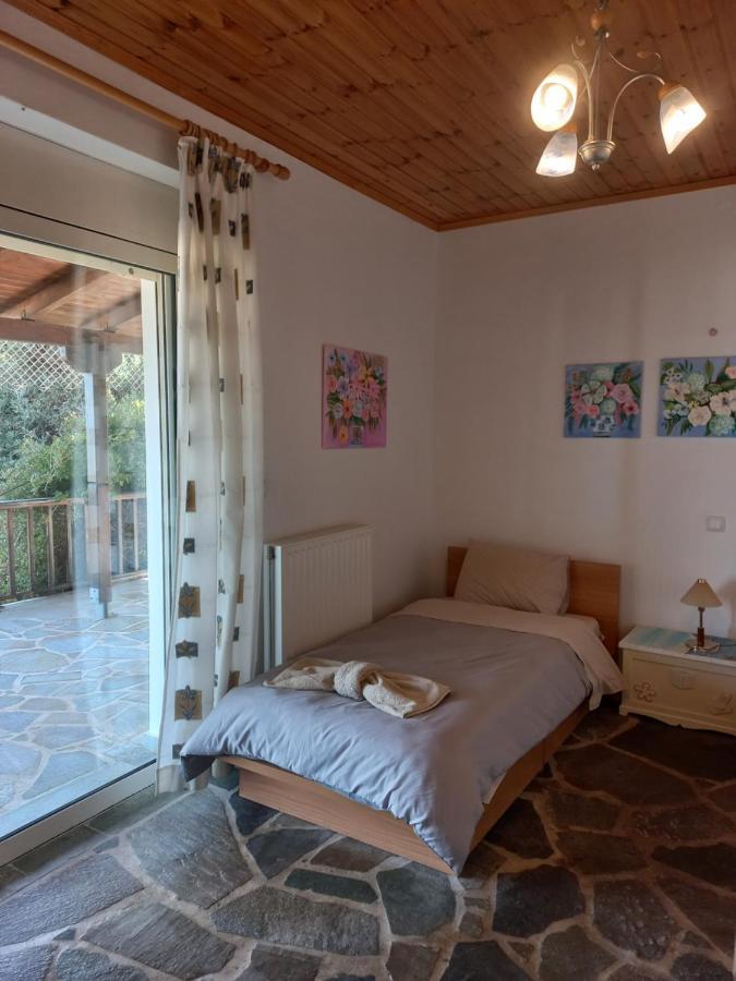 Villa Dimitra Mourteri Bagian luar foto